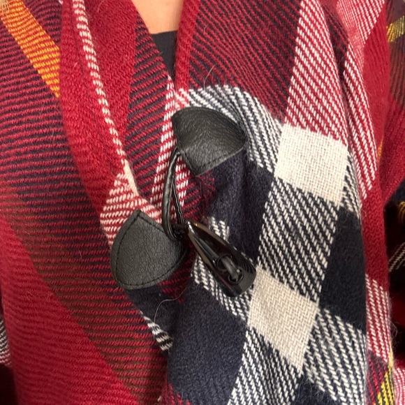 Ladies Shawl ✨❤️ - Picture 3 of 5